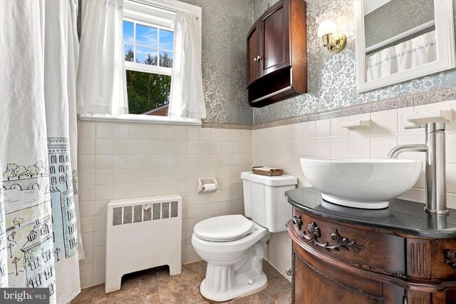 12 HIDDEN LN, Feasterville Trevose, PA 19053