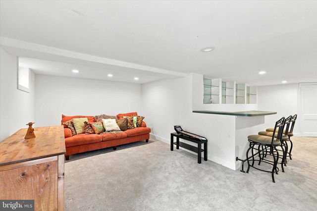 12 HIDDEN LN, Feasterville Trevose, PA 19053