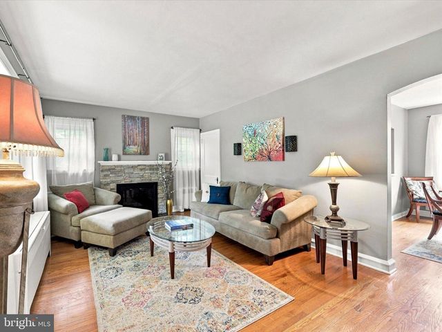 12 HIDDEN LN, Feasterville Trevose, PA 19053