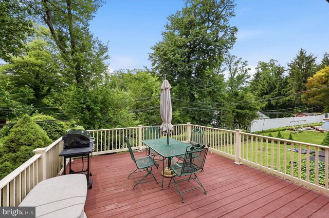 12 HIDDEN LN, Feasterville Trevose, PA 19053