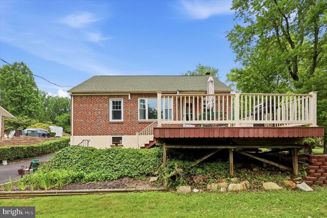 12 HIDDEN LN, Feasterville Trevose, PA 19053