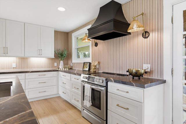 405 Meadowgreen Dr, Franklin, TN 37069