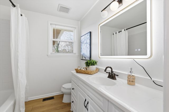 405 Meadowgreen Dr, Franklin, TN 37069