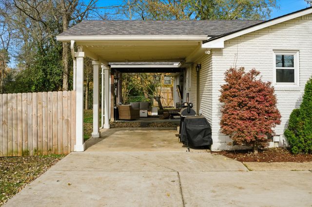 405 Meadowgreen Dr, Franklin, TN 37069