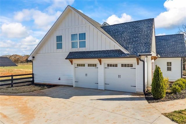 7588 State Rte 98 Road, Commerce, GA 30530