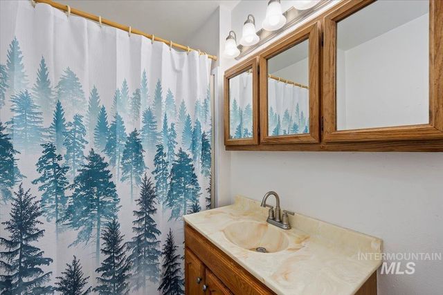 412 6th Ave N, Twin Falls, ID 83301