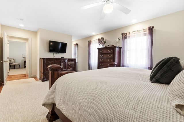 94 Howard St, Saugus, MA 01906