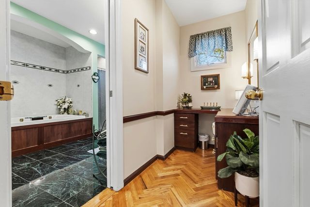 94 Howard St, Saugus, MA 01906