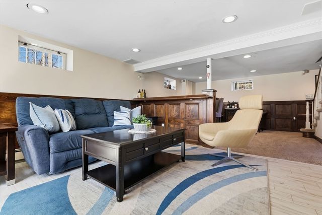 94 Howard St, Saugus, MA 01906