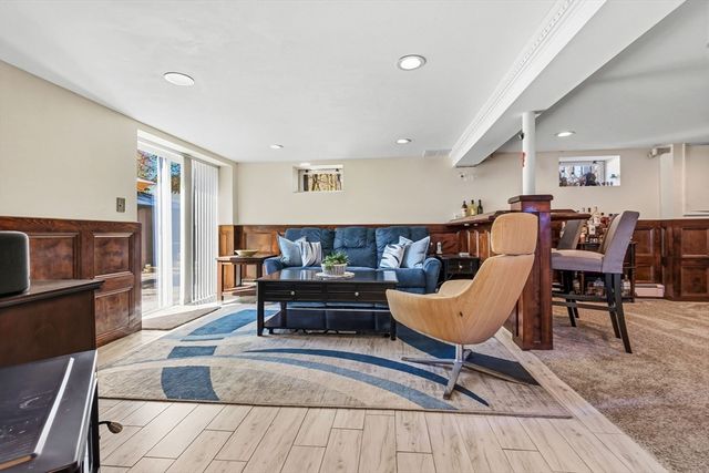 94 Howard St, Saugus, MA 01906