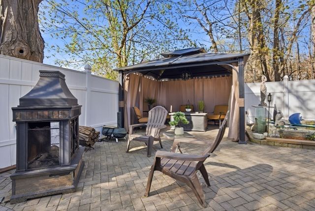 94 Howard St, Saugus, MA 01906