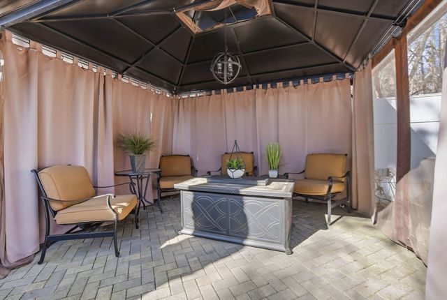 94 Howard St, Saugus, MA 01906