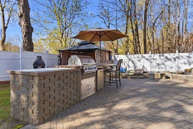 94 Howard St, Saugus, MA 01906