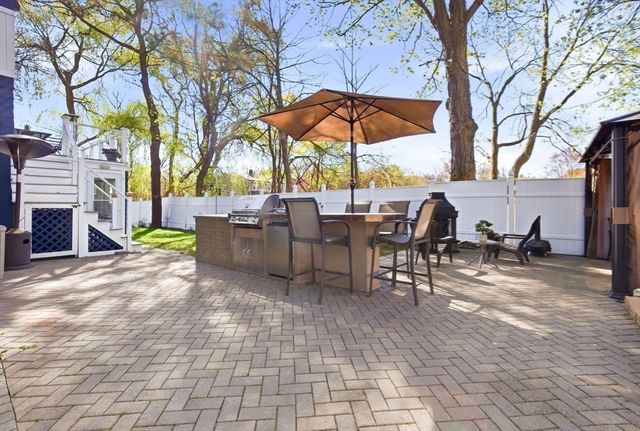 94 Howard St, Saugus, MA 01906