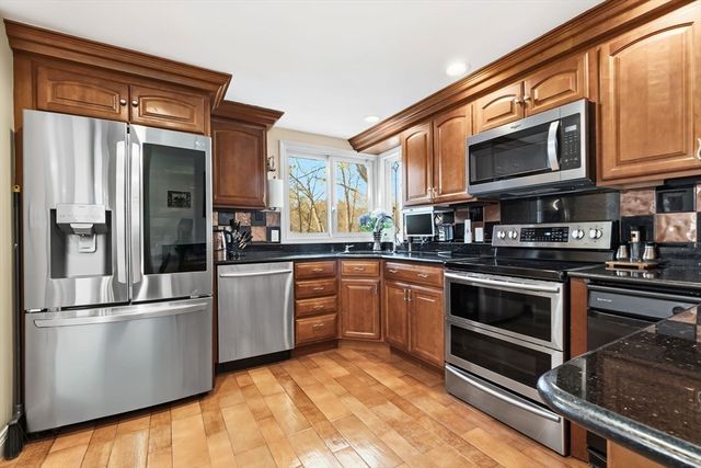 94 Howard St, Saugus, MA 01906