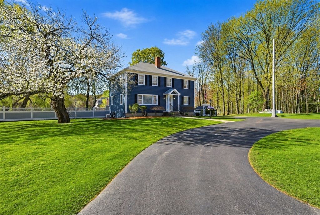 94 Howard St, Saugus, MA 01906