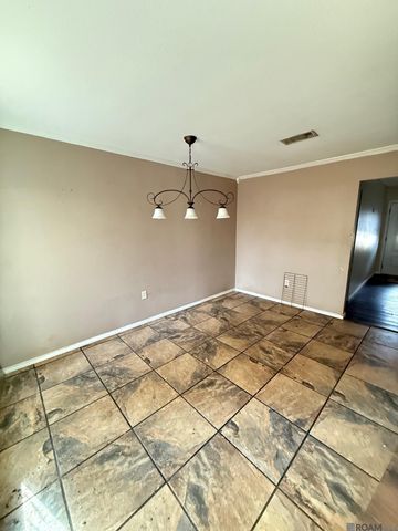 9114 Monhegan Ave, Baker, LA 70714