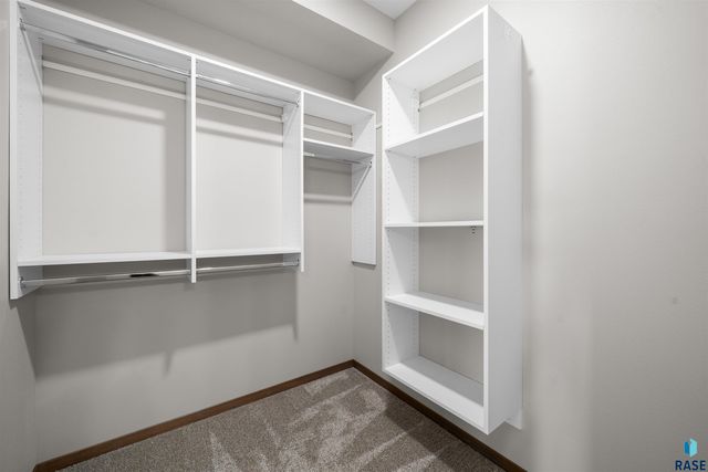 500 E Cairos Pl Place, Brandon, SD 57005