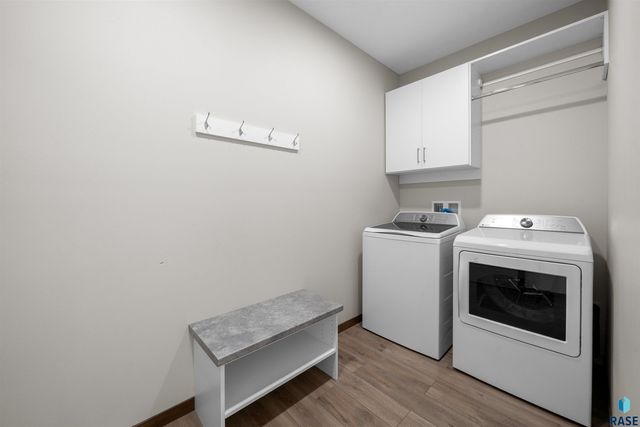 500 E Cairos Pl Place, Brandon, SD 57005