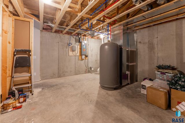 500 E Cairos Pl Place, Brandon, SD 57005