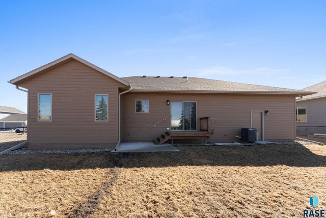500 E Cairos Pl Place, Brandon, SD 57005