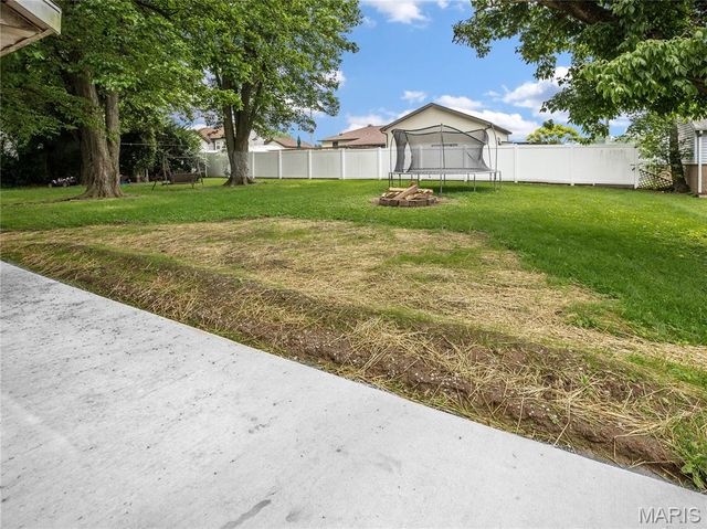 530 Poplar Street, Highland, IL 62249
