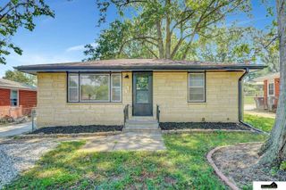 910 N 56th Street, Lincoln, NE 68504