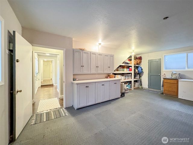 242 Agnew Parkway, Port Angeles, WA 98362