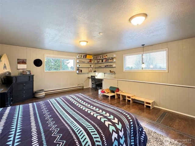 242 Agnew Parkway, Port Angeles, WA 98362