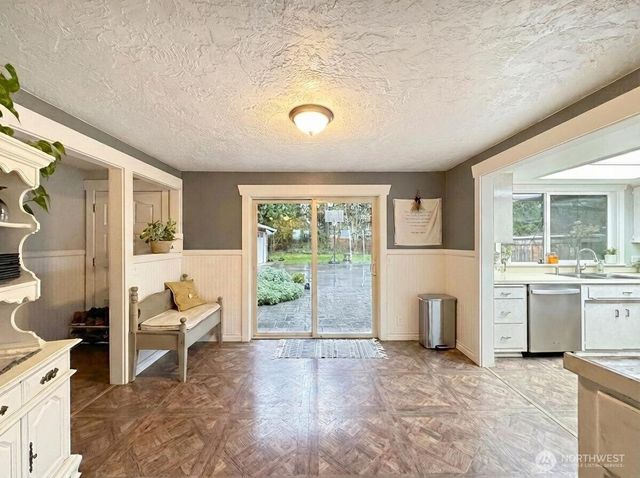 242 Agnew Parkway, Port Angeles, WA 98362