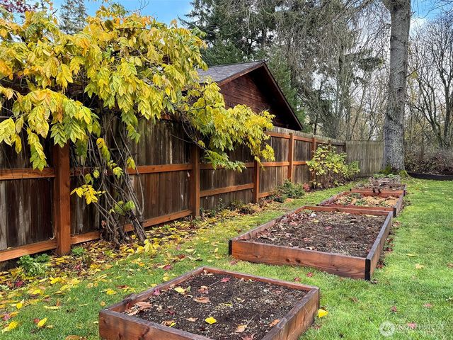 242 Agnew Parkway, Port Angeles, WA 98362