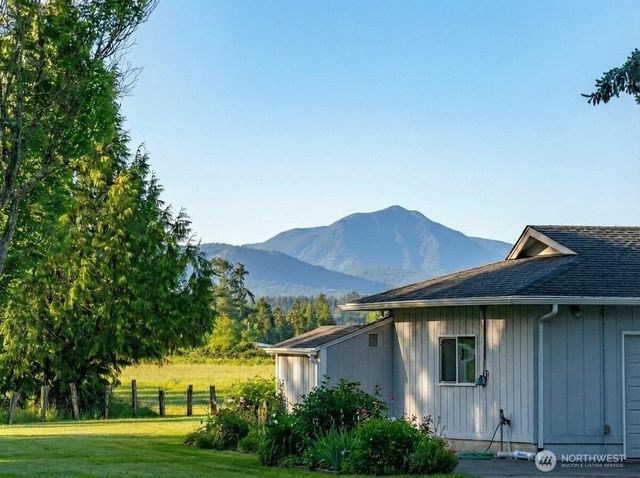 242 Agnew Parkway, Port Angeles, WA 98362