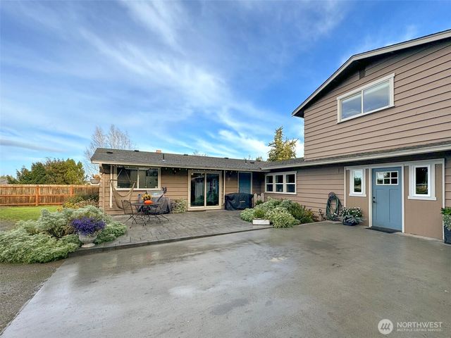 242 Agnew Parkway, Port Angeles, WA 98362