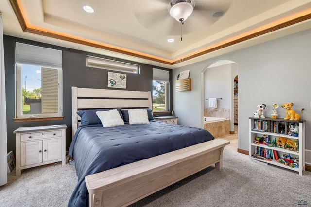 6718 KENNEMER DR, Rapid City, SD 57702