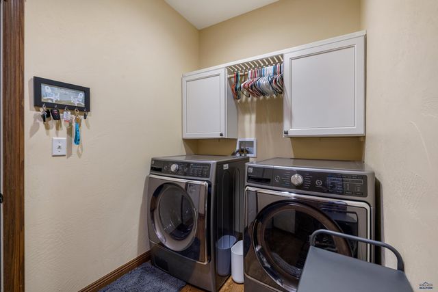 6718 KENNEMER DR, Rapid City, SD 57702