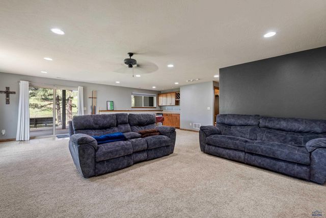 6718 KENNEMER DR, Rapid City, SD 57702