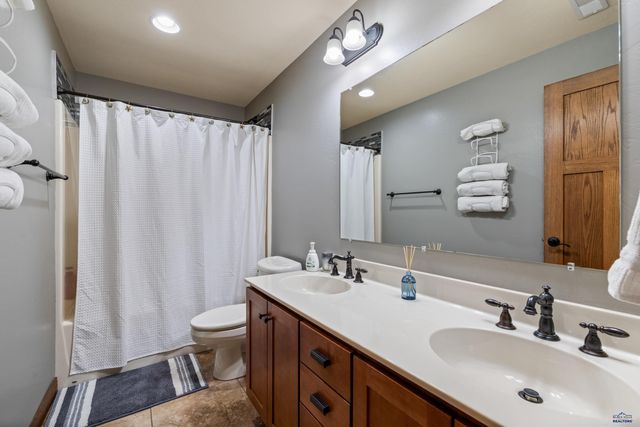6718 KENNEMER DR, Rapid City, SD 57702
