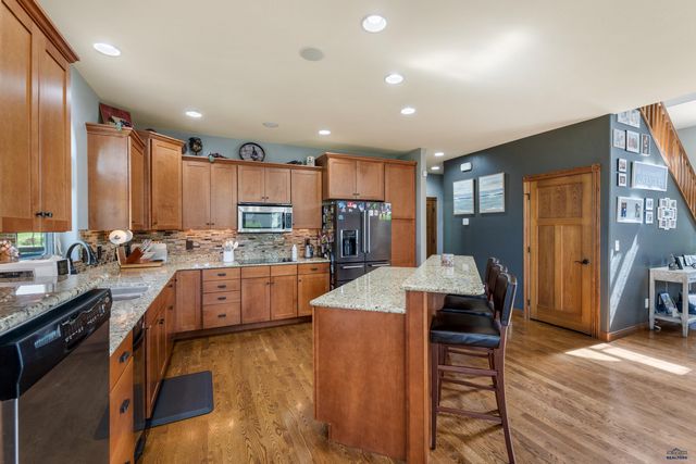 6718 KENNEMER DR, Rapid City, SD 57702