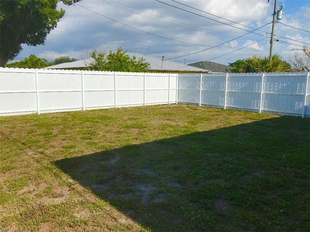 3609 Skyline BLVD, Cape Coral, FL 33914