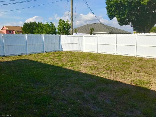 3609 Skyline BLVD, Cape Coral, FL 33914