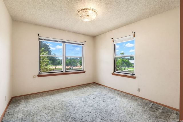 610 PILGRIM DR, San Antonio, TX 78213