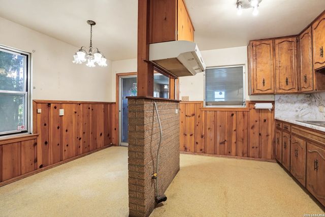 610 PILGRIM DR, San Antonio, TX 78213