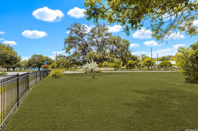 610 PILGRIM DR, San Antonio, TX 78213
