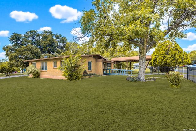 610 PILGRIM DR, San Antonio, TX 78213