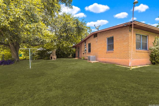 610 PILGRIM DR, San Antonio, TX 78213