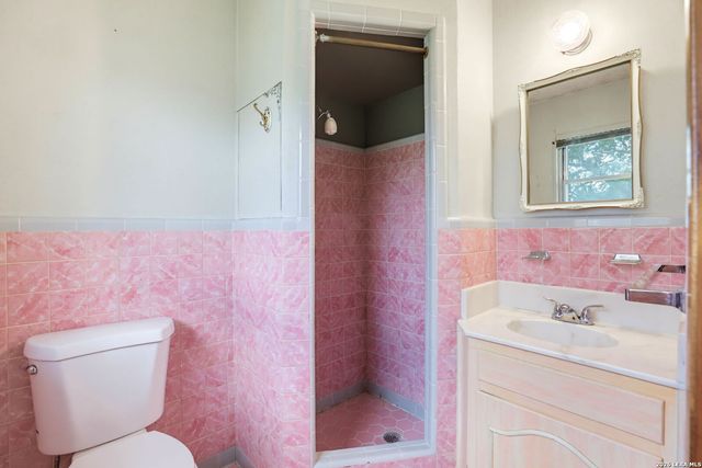 610 PILGRIM DR, San Antonio, TX 78213