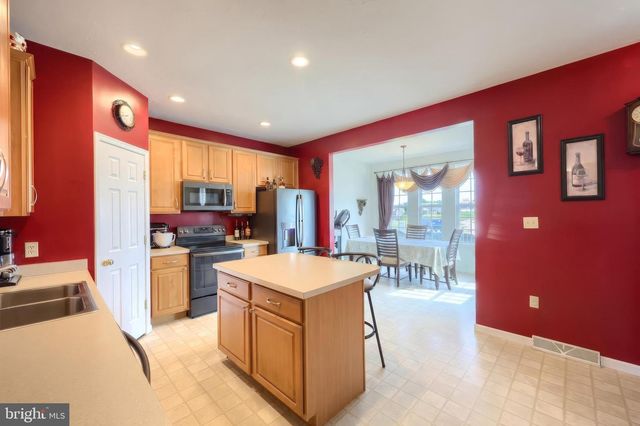 1191 LEDGE DR, York, PA 17408