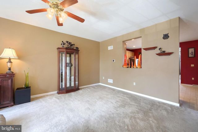 1191 LEDGE DR, York, PA 17408