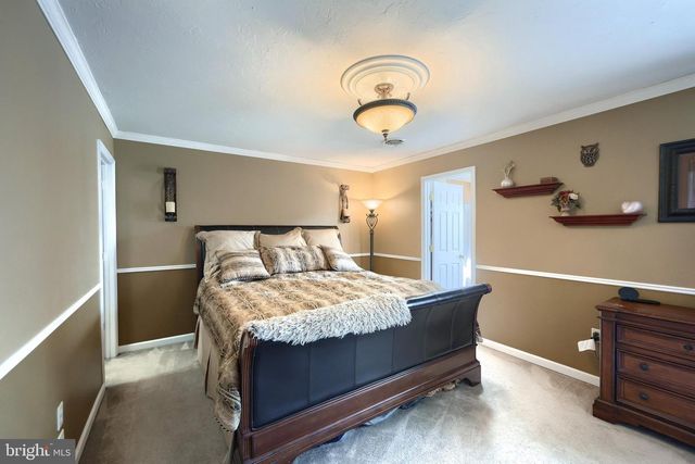 1191 LEDGE DR, York, PA 17408