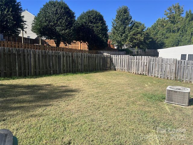 2840 Old Ironside Drive, Charlotte, NC 28213